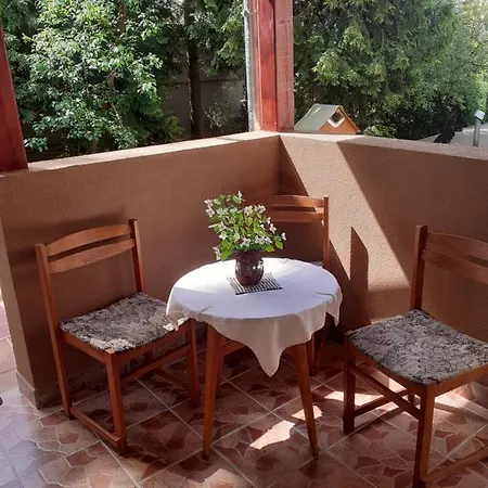 Var-lak Vendeghaz
