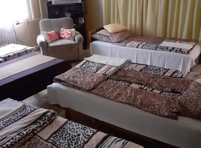 Var-lak Vendeghaz Гостевой дом 3*